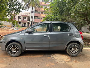 Second Hand Toyota Etios Liva G in Hosur