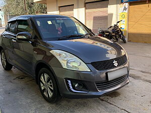 Second Hand Maruti Suzuki Swift ZXi in Junagadh