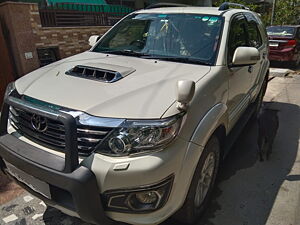 Second Hand Toyota Fortuner 3.0 4x2 MT in Greater Noida