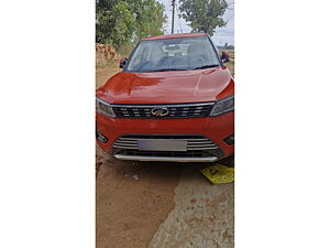 Second Hand Mahindra XUV300 1.5 W8 AMT [2019-2020] in Kondagaon