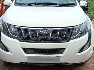 Second Hand महिंद्रा XUV500 w6 in कोलकाता