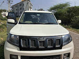 Second Hand Mahindra TUV300 T10 in Gokak