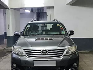 Second Hand Toyota Fortuner 4x2 AT in Mumbai