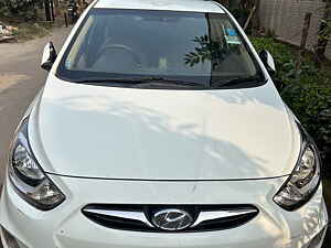 Second Hand हुंडई वरना फ़्लूइडीक 1.6 crdi sx in गुड़गांव