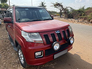 Second Hand Mahindra TUV300 T8 AMT in Dharwad