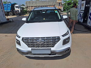 Second Hand Hyundai Venue SX 1.5 CRDi in Nashik