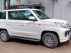 Second Hand महिंद्रा tuv300 t8 in हिंदूपुर