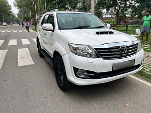 Second Hand Toyota Fortuner 3.0 4x2 AT in Mohali