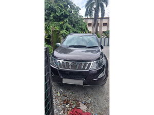 Second Hand Mahindra XUV500 W10 in Siliguri