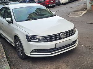 Second Hand Volkswagen Jetta Highline TDI AT in Pune