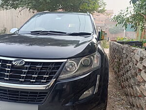 Second Hand Mahindra XUV500 W8 in Varanasi