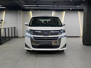 Second Hand Toyota Vellfire Hybrid in Noida