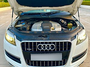 Second Hand Audi Q7 3.0 TDI quattro Premium in Gandhinagar