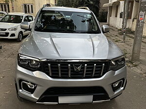 Second Hand Mahindra Scorpio Z8 Diesel MT 4WD 7 STR [2023-2024] in Mohali