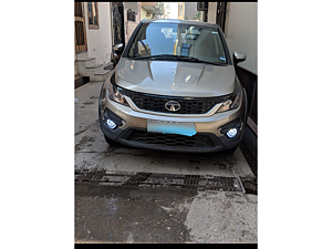 Second Hand Tata Hexa XE 4x2 7 STR in Shamli