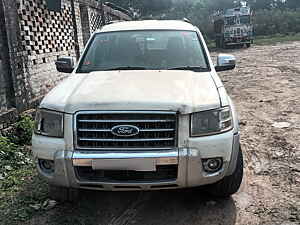 Second Hand फ़ोर्ड एंडेवर 3.0 लीटर थंडर+ 4x4 in लखनऊ