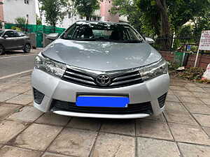 Second Hand Toyota Corolla Altis G in Delhi