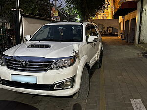 Second Hand Toyota Fortuner 3.0 4x4 MT in Delhi