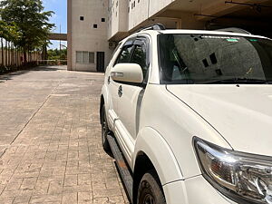 Second Hand Toyota Fortuner 3.0 4x2 AT in Mumbai