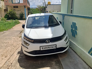 Second Hand Tata Altroz XM Plus Petrol [2020-2023] in Tumkur