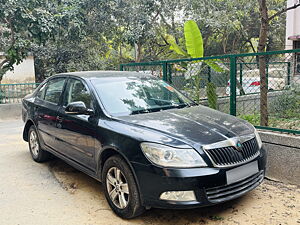 Second Hand Skoda Laura Ambiente 1.8 TSI in Delhi