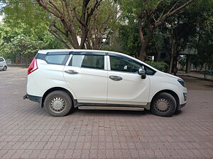 Second Hand Mahindra Marazzo M2 8 STR in Bhavnagar