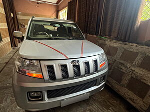 Second Hand Mahindra TUV300 T8 mHAWK100 in Meerut