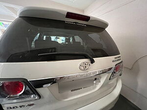 Second Hand Toyota Fortuner 3.0 4x2 MT in Pune