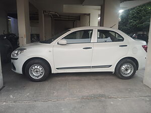 Second Hand Maruti Suzuki DZire LXi in Kota