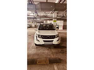 Second Hand महिंद्रा XUV500 w10 in पुणे