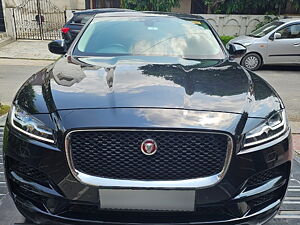 Second Hand Jaguar F-Pace Prestige in Ghaziabad