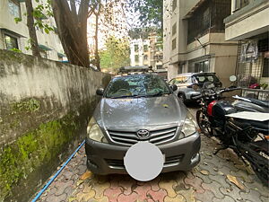 Second Hand Toyota Innova 2.5 GX 7 STR in Mumbai