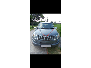 Second Hand Mahindra XUV500 W6 in Lucknow