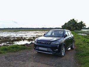 Second Hand Mahindra XUV300 1.5 W8 (O) AMT [2019-2020] in Kochi