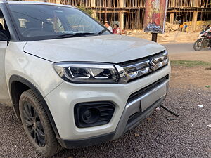 Second Hand Maruti Suzuki Vitara Brezza ZXi Plus AT Dual Tone in Dhamtari