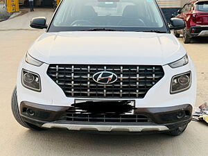 Second Hand Hyundai Venue SX 1.4 CRDi Dual Tone in Ghaziabad