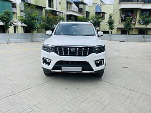 Second Hand Mahindra Scorpio Z8 L Diesel MT 2WD 7 STR [2023-2024] in Panvel