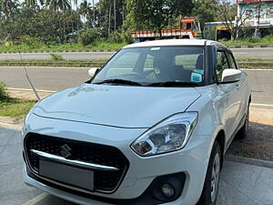 Second Hand Maruti Suzuki Swift VXi AMT [2021-2023] in Thrissur