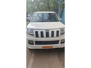 Second Hand महिंद्रा tuv300 t6 in चेन्नई