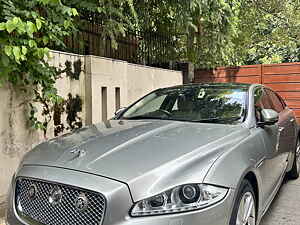 Second Hand ஜாகுவார்  xj 5.0 பெட்ரோல் in டெல்லி