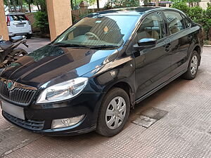 Second Hand Skoda Rapid Active 1.6 MPI MT in Navi Mumbai