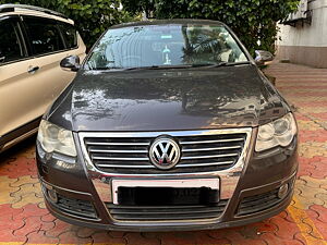 Second Hand Volkswagen Passat 1.8L TSI in Mumbai