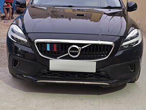 Second Hand Volvo V40 Cross Country D3 Inscription in Hyderabad