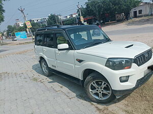 Second Hand Mahindra Scorpio S10 in Jaipur