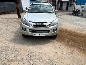 Second Hand Isuzu D-Max V-Cross 4x4 in Delhi