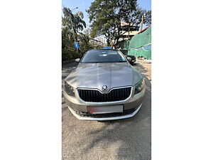 Second Hand Skoda Octavia Elegance 2.0 TDI AT in Thane