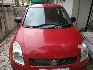 Second Hand Maruti Suzuki Swift LXi in Surat