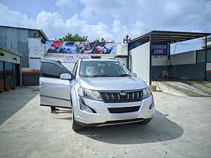 Second Hand महिंद्रा XUV500 w6 in मंदसुर