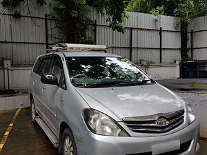 Second Hand Toyota Innova 2.5 VX 7 STR in Mumbai