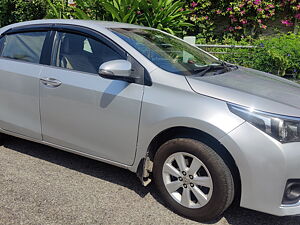 Second Hand Toyota Corolla Altis G in Meerut